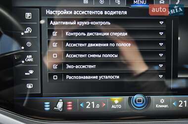 Внедорожник / Кроссовер Volkswagen Touareg 2020 в 
