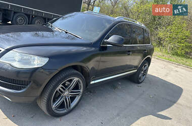 Внедорожник / Кроссовер Volkswagen Touareg 2010 в 