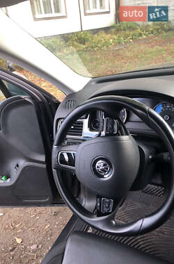 Внедорожник / Кроссовер Volkswagen Touareg 2010 в 