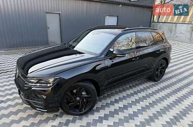 Позашляховик / Кросовер Volkswagen Touareg 2023 в 