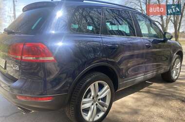 Позашляховик / Кросовер Volkswagen Touareg 2013 в 
