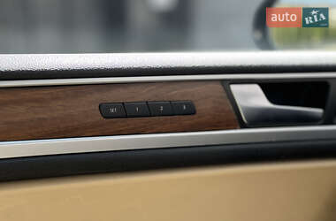 Внедорожник / Кроссовер Volkswagen Touareg 2012 в 