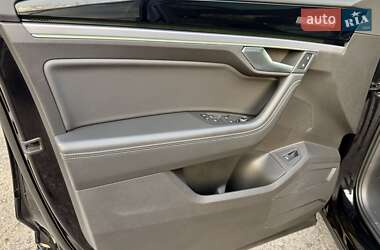 Внедорожник / Кроссовер Volkswagen Touareg 2021 в 