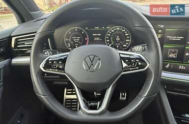 Внедорожник / Кроссовер Volkswagen Touareg 2021 в 