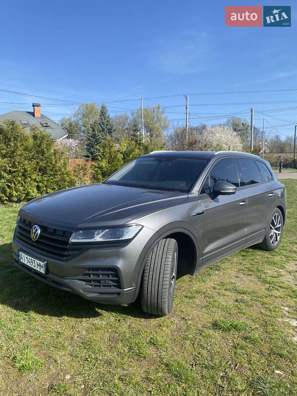 Внедорожник / Кроссовер Volkswagen Touareg 2021 в 