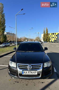 Позашляховик / Кросовер Volkswagen Touareg 2008 в 