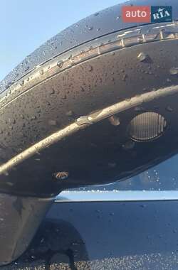 Внедорожник / Кроссовер Volkswagen Touareg 2011 в 