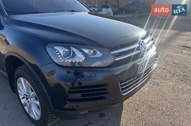 Внедорожник / Кроссовер Volkswagen Touareg 2012 в 
