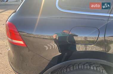 Внедорожник / Кроссовер Volkswagen Touareg 2012 в 