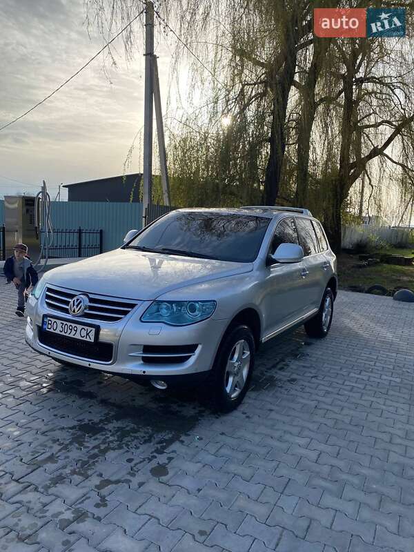 Внедорожник / Кроссовер Volkswagen Touareg 2007 в 