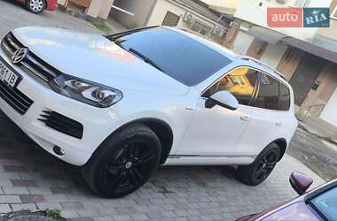 Внедорожник / Кроссовер Volkswagen Touareg 2014 в Мукачево