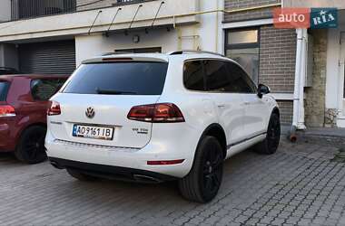Внедорожник / Кроссовер Volkswagen Touareg 2014 в 