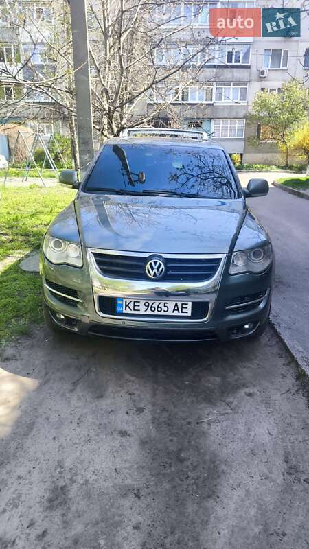 Внедорожник / Кроссовер Volkswagen Touareg 2003 в 