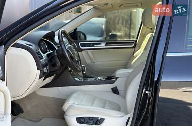 Внедорожник / Кроссовер Volkswagen Touareg 2016 в 