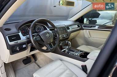 Внедорожник / Кроссовер Volkswagen Touareg 2016 в 