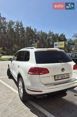 Позашляховик / Кросовер Volkswagen Touareg 2017 в 
