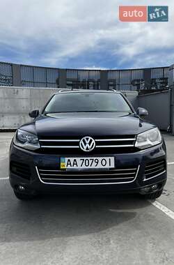 Внедорожник / Кроссовер Volkswagen Touareg 2012 в 