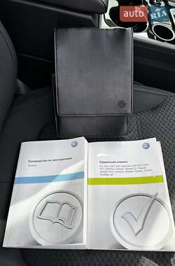 Внедорожник / Кроссовер Volkswagen Touareg 2012 в 