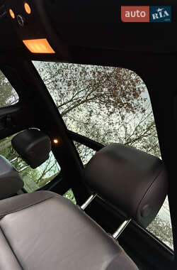 Внедорожник / Кроссовер Volkswagen Touareg 2011 в 