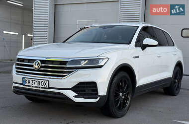 Позашляховик / Кросовер Volkswagen Touareg 2019 в 