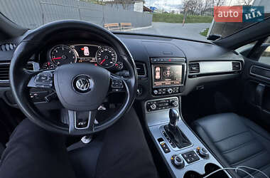 Внедорожник / Кроссовер Volkswagen Touareg 2015 в 