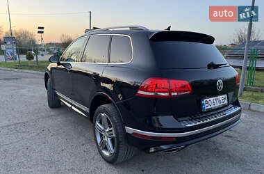 Внедорожник / Кроссовер Volkswagen Touareg 2015 в 