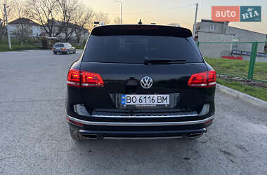 Внедорожник / Кроссовер Volkswagen Touareg 2015 в 
