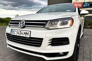 Внедорожник / Кроссовер Volkswagen Touareg 2014 в 