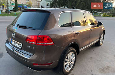 Позашляховик / Кросовер Volkswagen Touareg 2010 в 