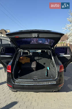 Позашляховик / Кросовер Volkswagen Touareg 2012 в 