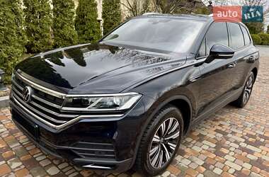 Позашляховик / Кросовер Volkswagen Touareg 2021 в 