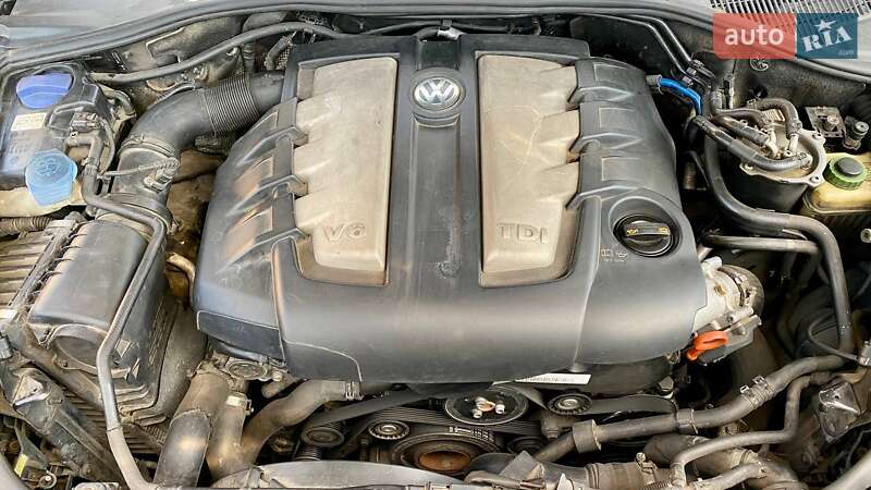 Внедорожник / Кроссовер Volkswagen Touareg 2006 в Житомире
