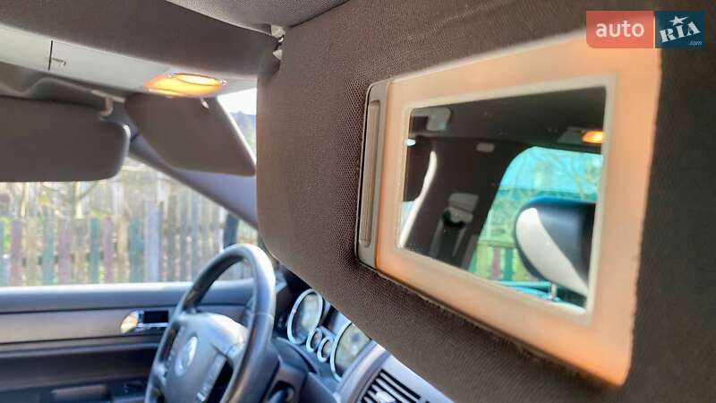 Внедорожник / Кроссовер Volkswagen Touareg 2006 в Житомире