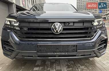 Позашляховик / Кросовер Volkswagen Touareg 2023 в 