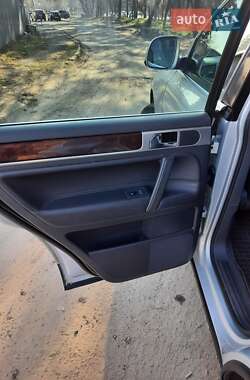 Внедорожник / Кроссовер Volkswagen Touareg 2008 в 
