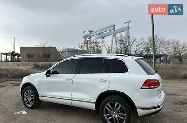 Внедорожник / Кроссовер Volkswagen Touareg 2015 в 