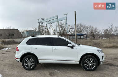 Внедорожник / Кроссовер Volkswagen Touareg 2015 в 