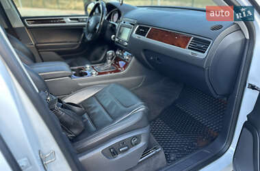 Внедорожник / Кроссовер Volkswagen Touareg 2015 в 