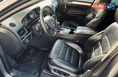 Внедорожник / Кроссовер Volkswagen Touareg 2016 в 