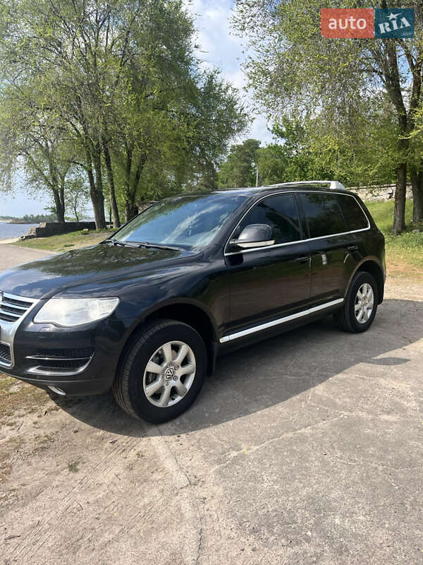 Позашляховик / Кросовер Volkswagen Touareg 2010 в Кременчуці
