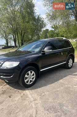 Внедорожник / Кроссовер Volkswagen Touareg 2010 в 