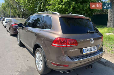Внедорожник / Кроссовер Volkswagen Touareg 2010 в 