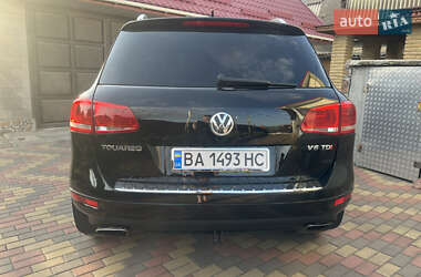Внедорожник / Кроссовер Volkswagen Touareg 2012 в 