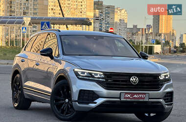 Позашляховик / Кросовер Volkswagen Touareg 2018 в 