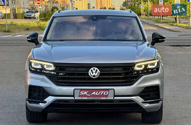 Позашляховик / Кросовер Volkswagen Touareg 2018 в 