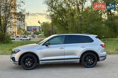 Позашляховик / Кросовер Volkswagen Touareg 2018 в 