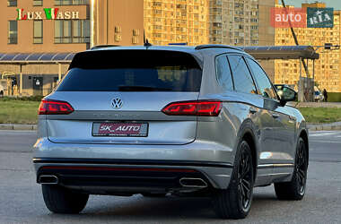 Позашляховик / Кросовер Volkswagen Touareg 2018 в 