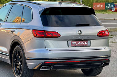 Позашляховик / Кросовер Volkswagen Touareg 2018 в 