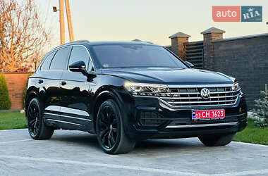 Позашляховик / Кросовер Volkswagen Touareg 2019 в 