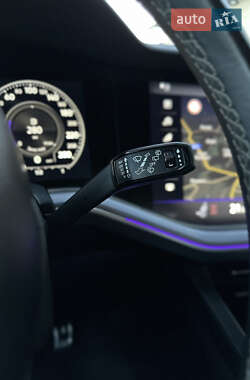 Позашляховик / Кросовер Volkswagen Touareg 2019 в 